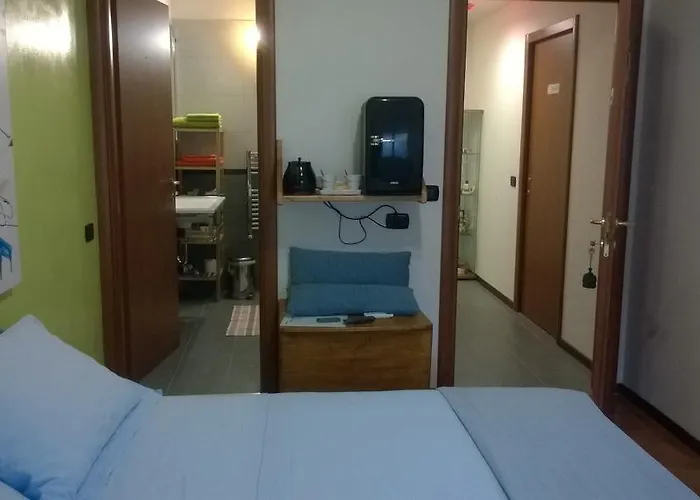 住宿加早餐酒店 伊尔博勒蒂诺瓦勒纳住宿加早餐旅馆 3*